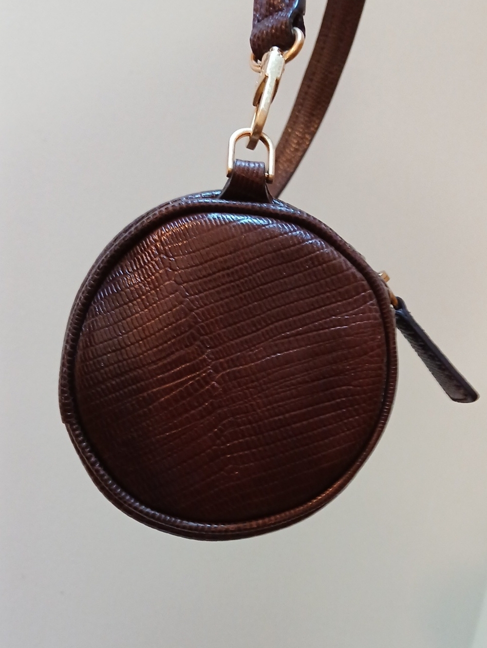 STAUD Susy Lizard Embossed Leather Barrel Shoulder Bag - Picture 9 of 16